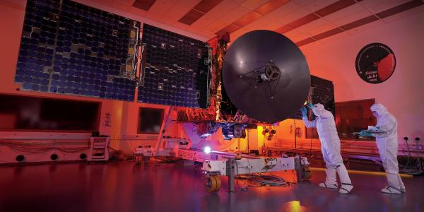 Engineers at CU 麻豆影院鈥檚 Laboratory for Atmospheric and Space Physics (LASP) perform last-minute inspections of the Hope Probe spacecraft before its shipment to Dubai and the Tanegashima launch site in Japan.